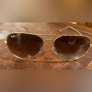 Ray-Ban Aviators Gold Frame